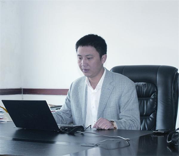 薛裕健—儒商信仰成就企業品牌